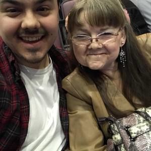 Meet your Posher, Phillip